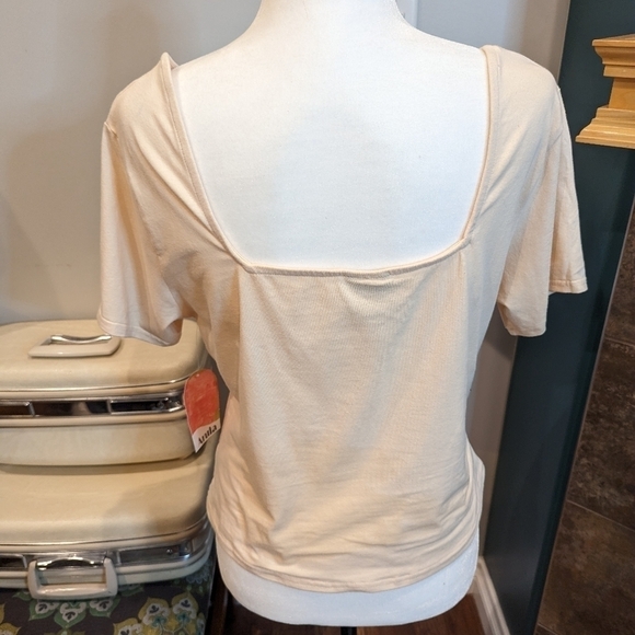 Arula ruched crop top, cream, Size A, 1X - Picture 6 of 10